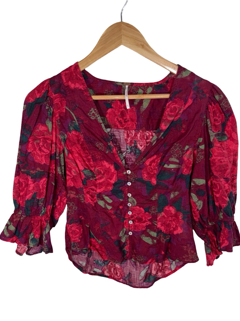 Free People floral "I FOUND YOU" red peasant top with fabric button detail xs